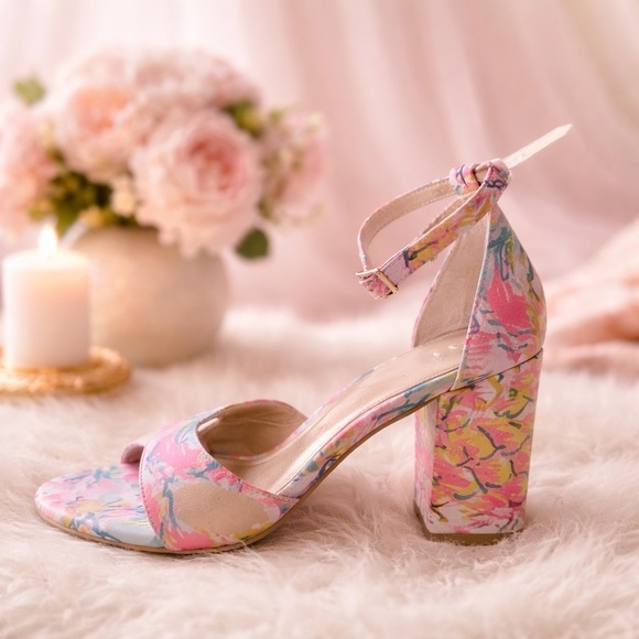 Lilly Pulitzer Printed Heeled Ankle Strap Sandals - Picture 3 of 4